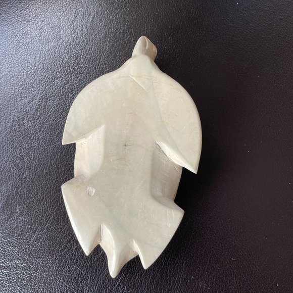 Hand Carved Kisii African Soapstone Turtle Figurine White Beige - Picture 5 of 5